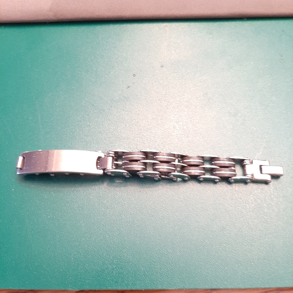 Man's Jewelry - Picture 2 of 7